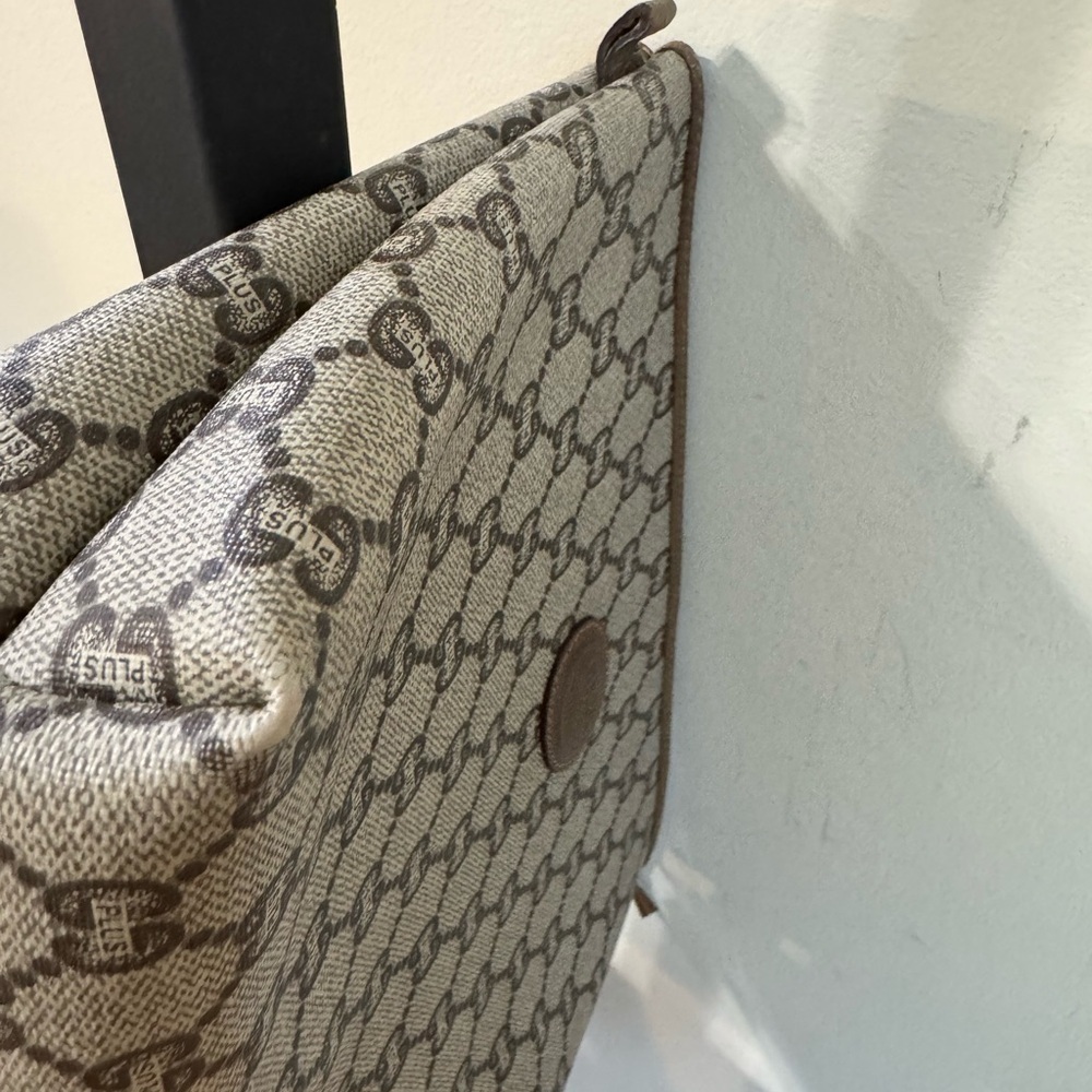 Gucci Brown Toiletry Bag with Monogram Design - Picture 8 of 13